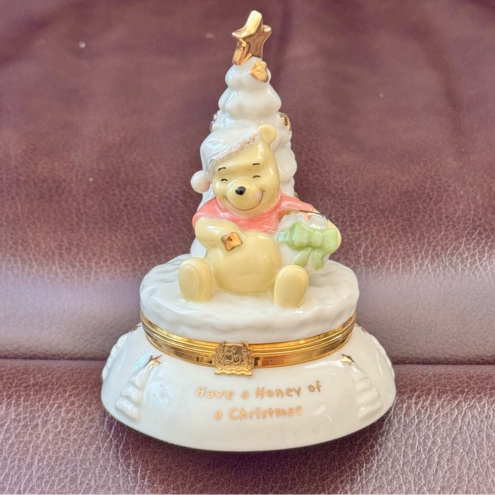 Have a Honey of a Christmas - Lenox Winnie the Pooh Treasure Box with Charm